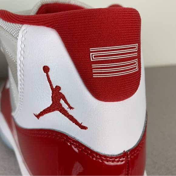 Nike Air Jordan 11 Cherry size 8.5 Men’s - Picture 13 of 16